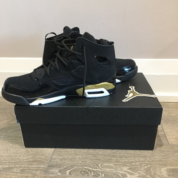 Air Jordan 6 retro DMP 2020. Kids size 6. Worn twice. 10/10 condition - Picture 2 of 5